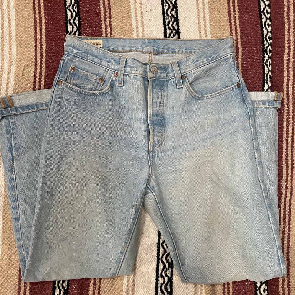 Levi's Light Blue Straight Leg Women's Jeans